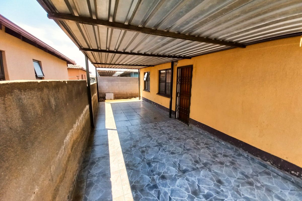 Secure & Modern 3-Bed Home in Gated Windmill Park Ext 12  - Photo 3