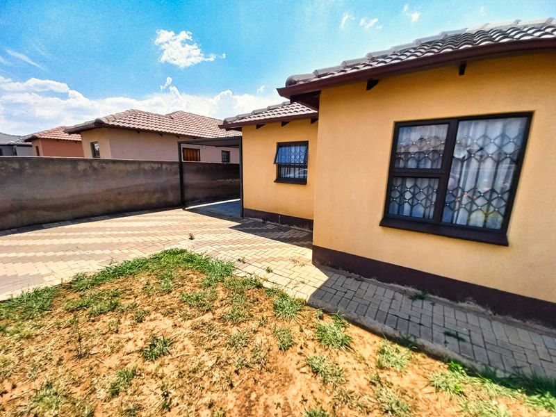 Secure & Modern 3-Bed Home in Gated Windmill Park Ext 12  - Photo 8