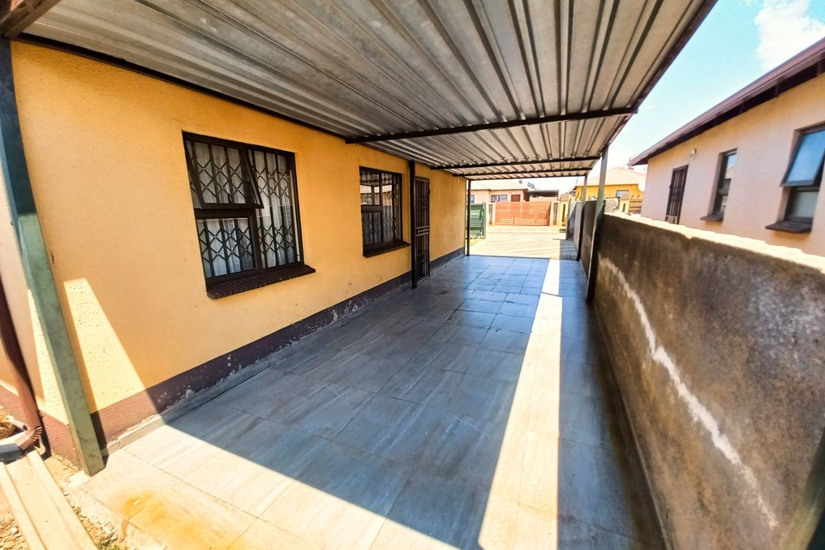 Secure & Modern 3-Bed Home in Gated Windmill Park Ext 12  - Photo 5