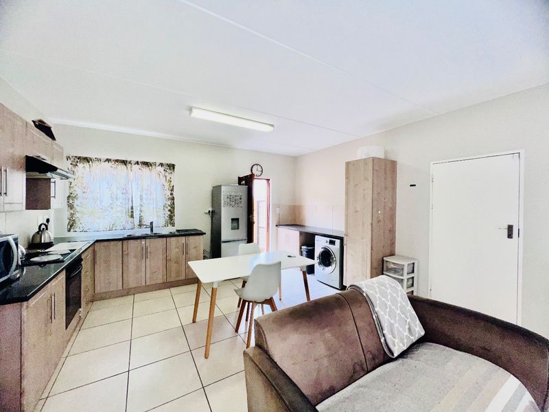 2 bedroom townhouse to rent - Photo 4