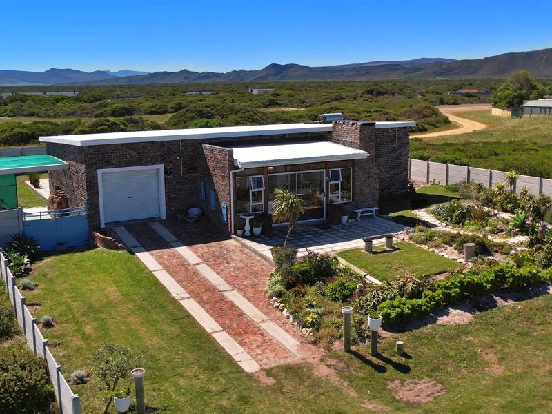 2 Bedroom Seaside Sanctuary with Unmatched Charm in Pearly Beach - Photo 4