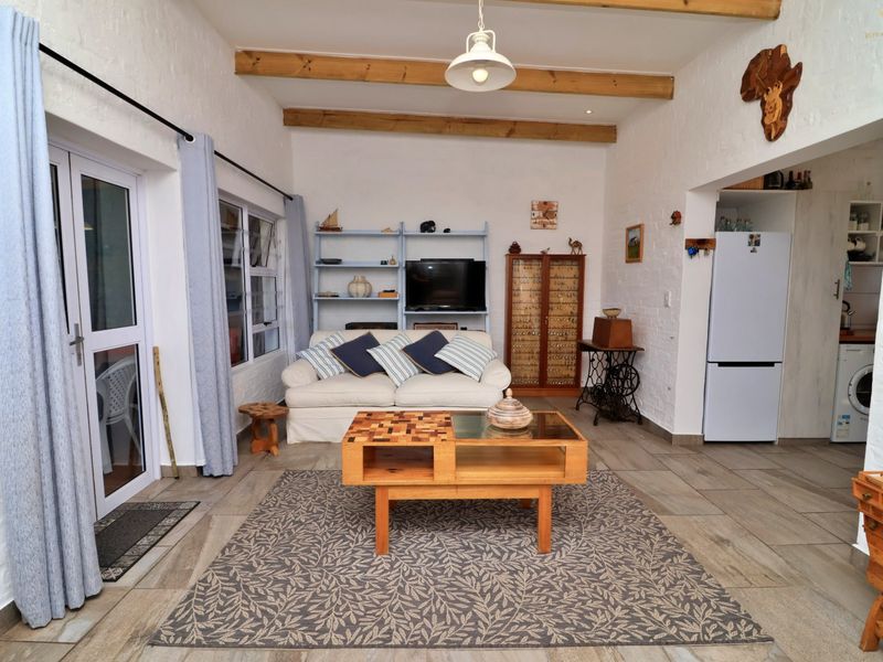 2 Bedroom Seaside Sanctuary with Unmatched Charm in Pearly Beach - Photo 6