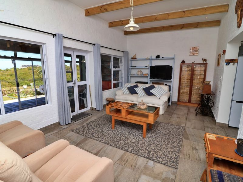 2 Bedroom Seaside Sanctuary with Unmatched Charm in Pearly Beach - Photo 5