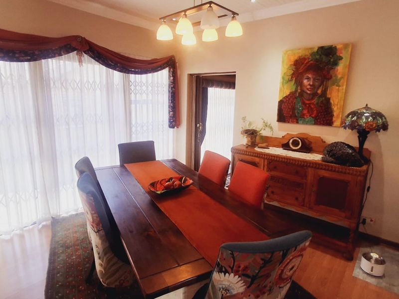 "Amazing 4-bedroom, 3-bathroom family home in a sought-after area of Sasolburg." - Photo 8