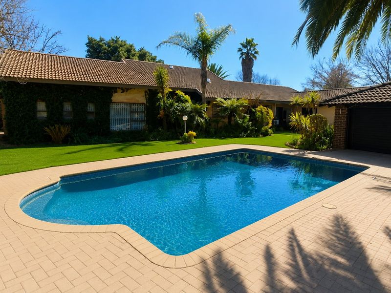 "Amazing 4-bedroom, 3-bathroom family home in a sought-after area of Sasolburg." - Photo 1