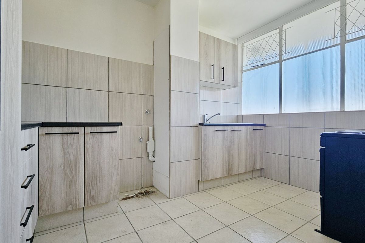 An exceptionally spacious apartment in Arcon Park. - Photo 4