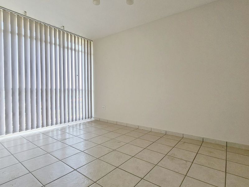 An exceptionally spacious apartment in Arcon Park. - Photo 9