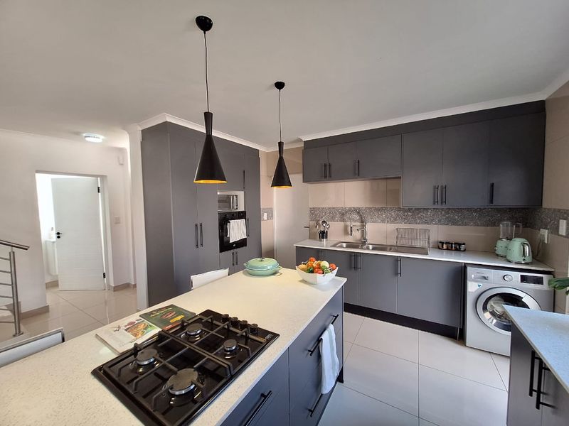 BRAND NEW: FOUR BEDROOM DOUBLE STOREY HOUSE - Photo 9