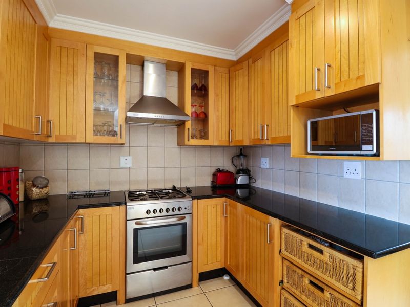 Dream lock-up and go Sectional Title Duplex with breath-taking views of Bronkhorstspruit Dam! - Photo 7