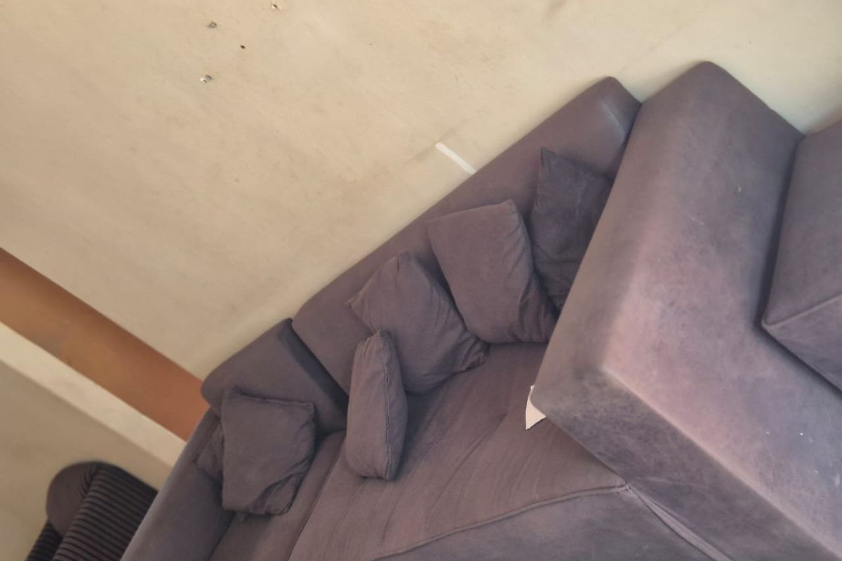 A family  home - Photo 4