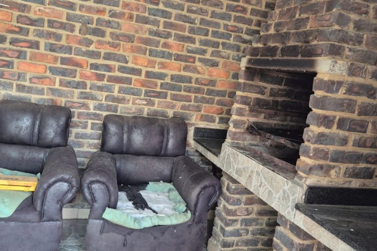 A family  home - Photo 5