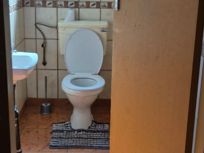 A family  home - Photo 7