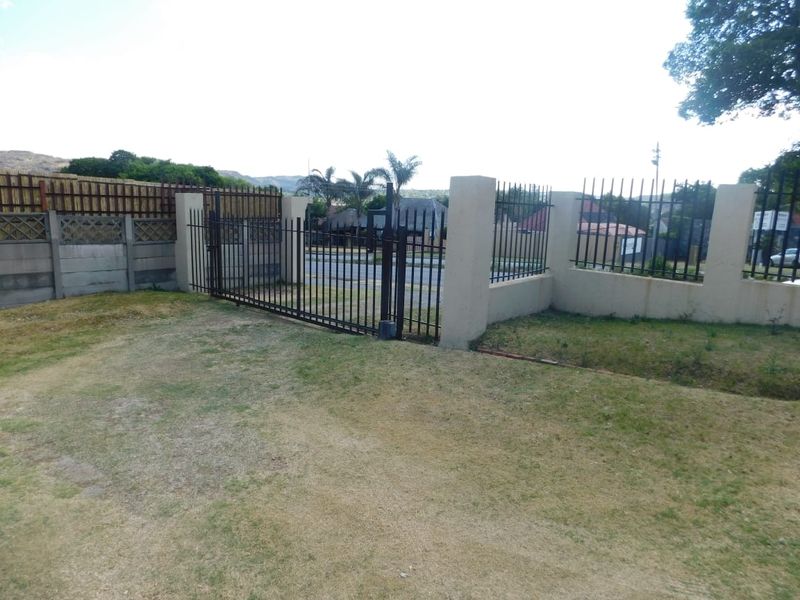 Well-maintained salon unit available for Rental Now! - Photo 6