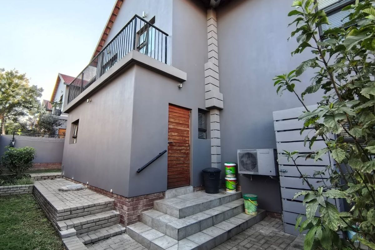 Modern 3-Bedroom Home in Prestigious Suburb – Style, Comfort & Convenience - Photo 2