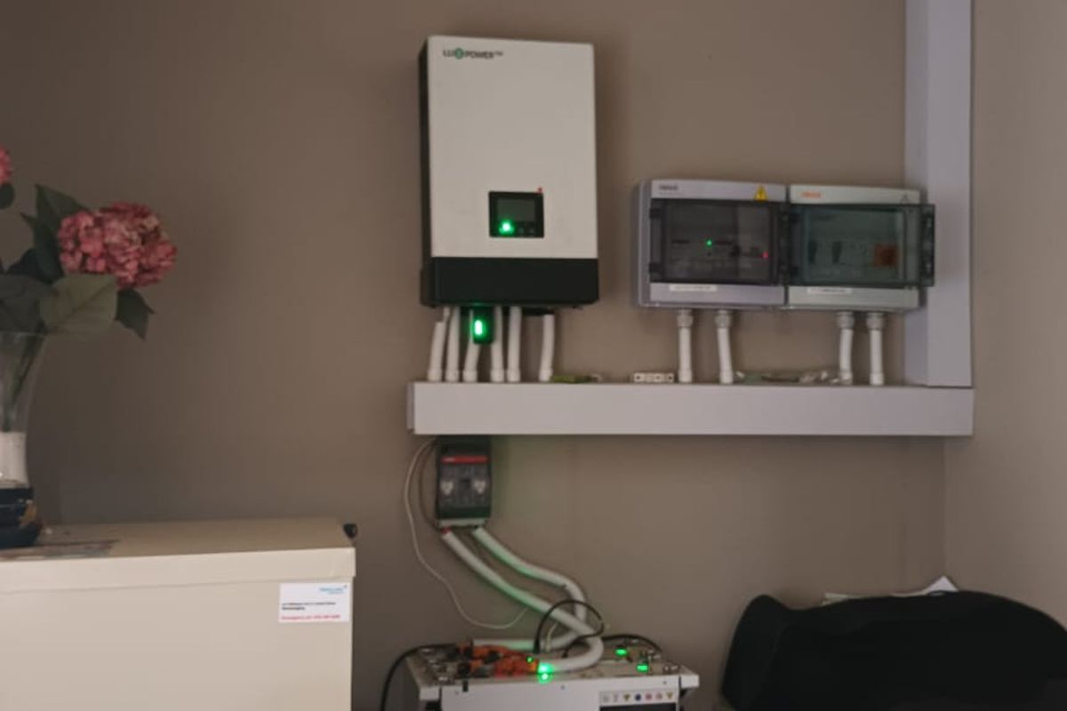 3-Bed Home – Vaalpark Near schools & shops. Includes inverter + 10 solar panels. - Photo 3