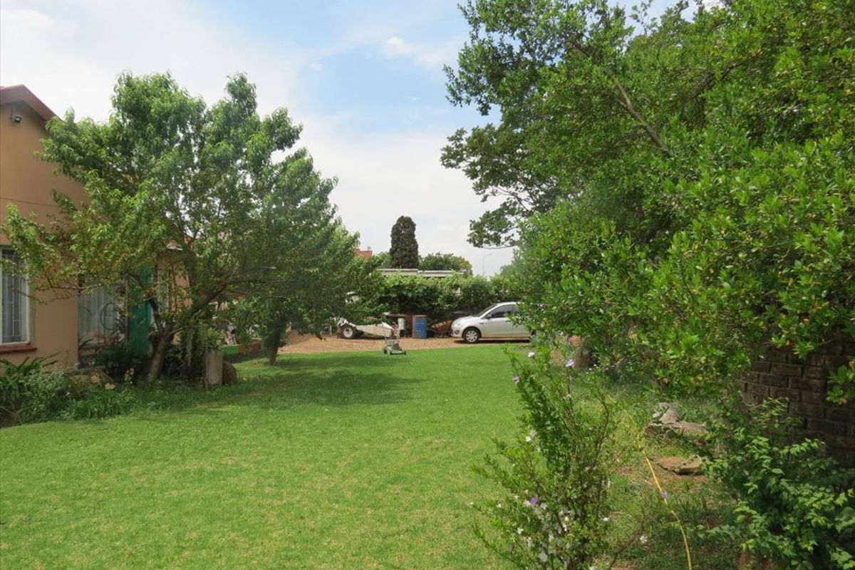 Spacious Home with Income Potential and Modern Comforts - Photo 3