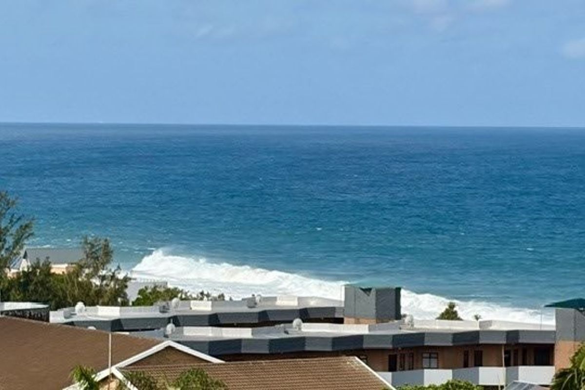 Modern Coastal Gem – Stylishly Upgraded & Move-In Ready - Photo 2