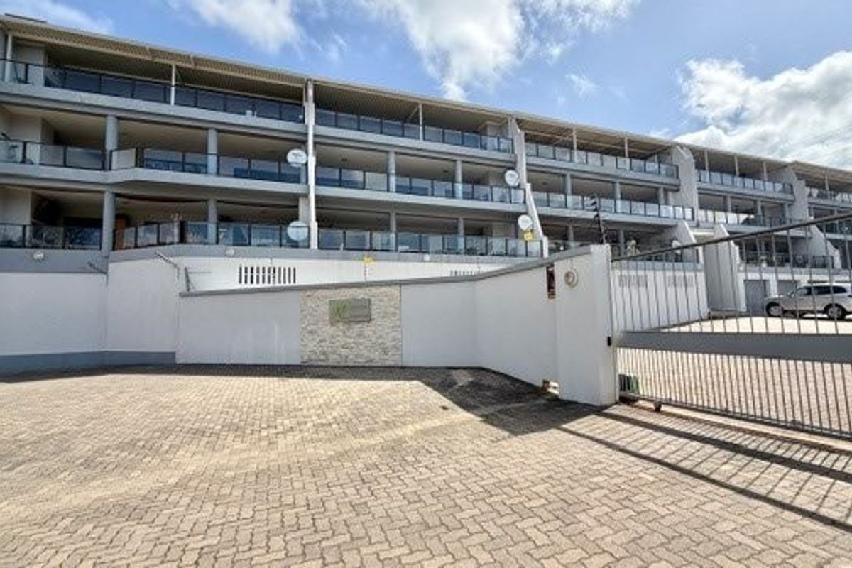 Modern Coastal Gem – Stylishly Upgraded & Move-In Ready - Photo 3