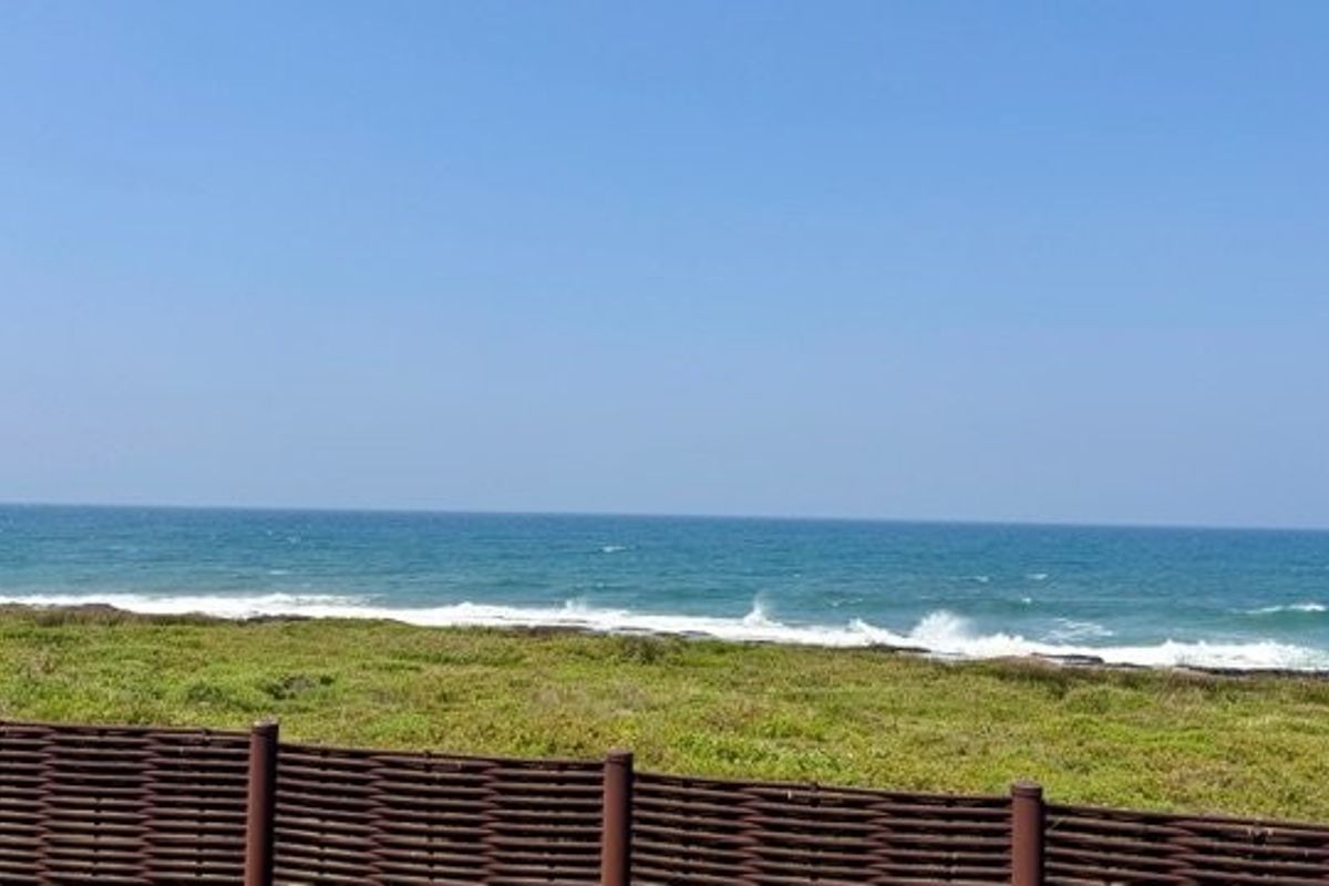 Unique Beachfront Gem with Endless Ocean Views - Photo 2