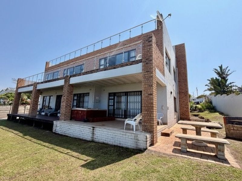 Unique Beachfront Gem with Endless Ocean Views - Photo 3