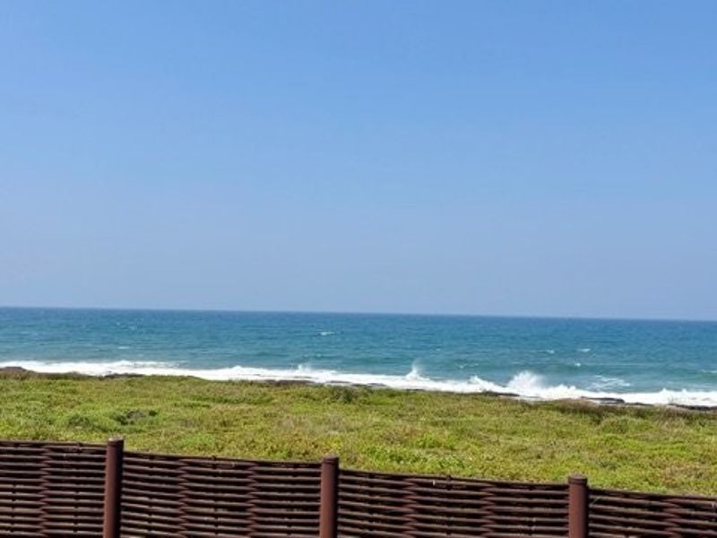 Unique Beachfront Gem with Endless Ocean Views - Photo 2