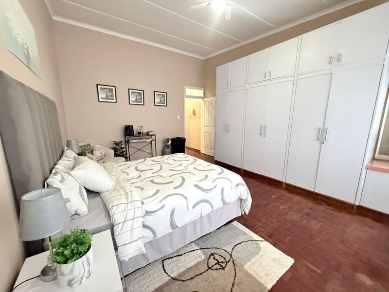 Move in Ready 2 Bedroom double story townhouse for sale in Navalsig, Bloemfontein - Photo 6