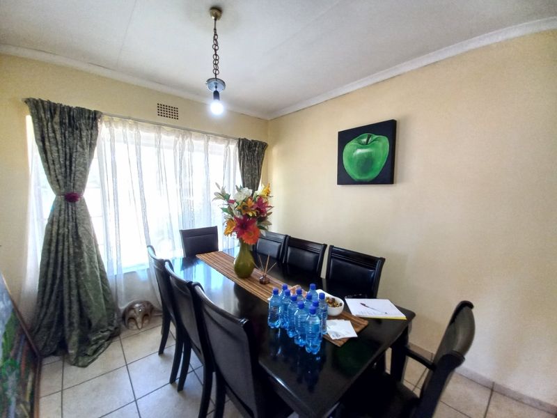 Spacious Family Home with Cottage and Incsome Potential in Peaceful Marland - Photo 5