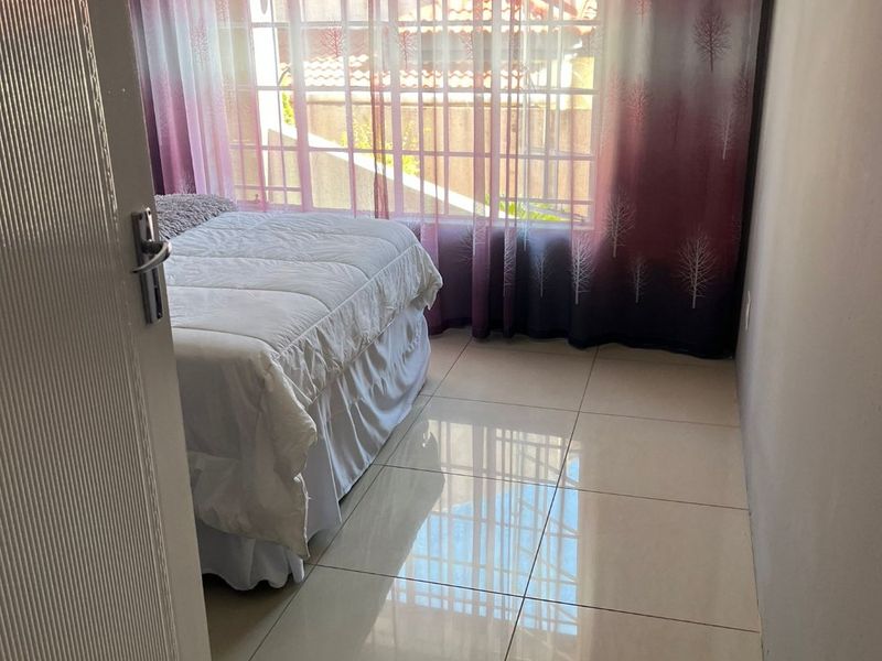 3 Bedroom- Lovely Newly Renovated Family Home in Amandasig  - Photo 9