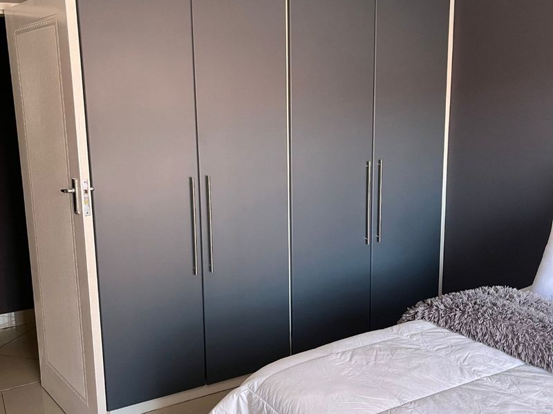 3 Bedroom- Lovely Newly Renovated Family Home in Amandasig  - Photo 8