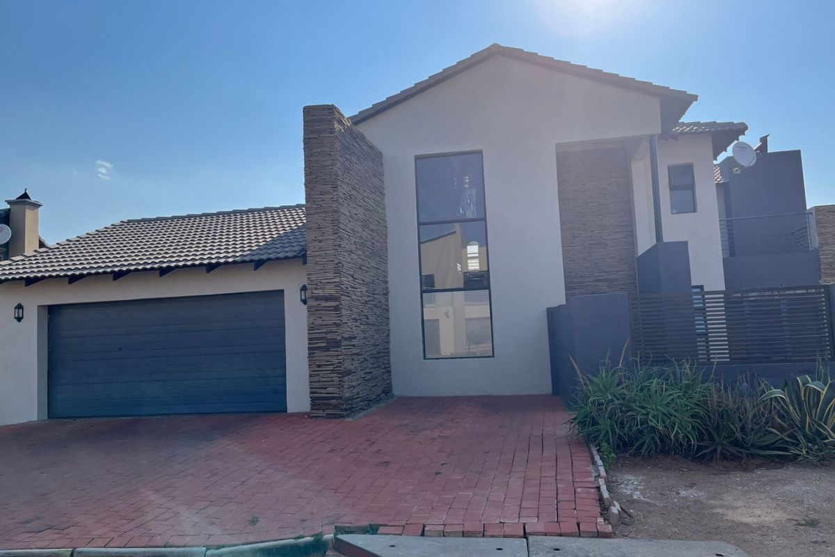 4 Bedroom house for sale in Theresapark for sale - Photo 3