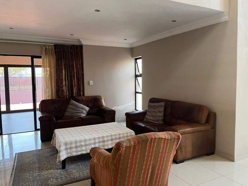 4 Bedroom house for sale in Theresapark for sale - Photo 7