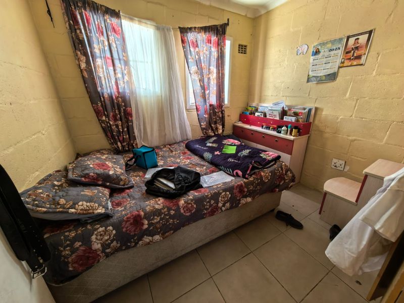 Three bedroom family home for sale in Pelican park - Photo 8