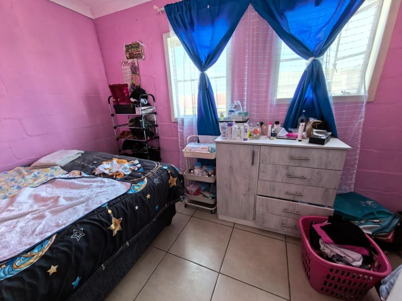 Three bedroom family home for sale in Pelican park - Photo 7