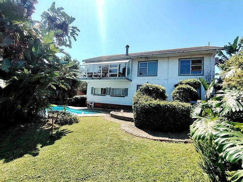 6 Bedroom House for Sale in Abbotsford - Photo 2