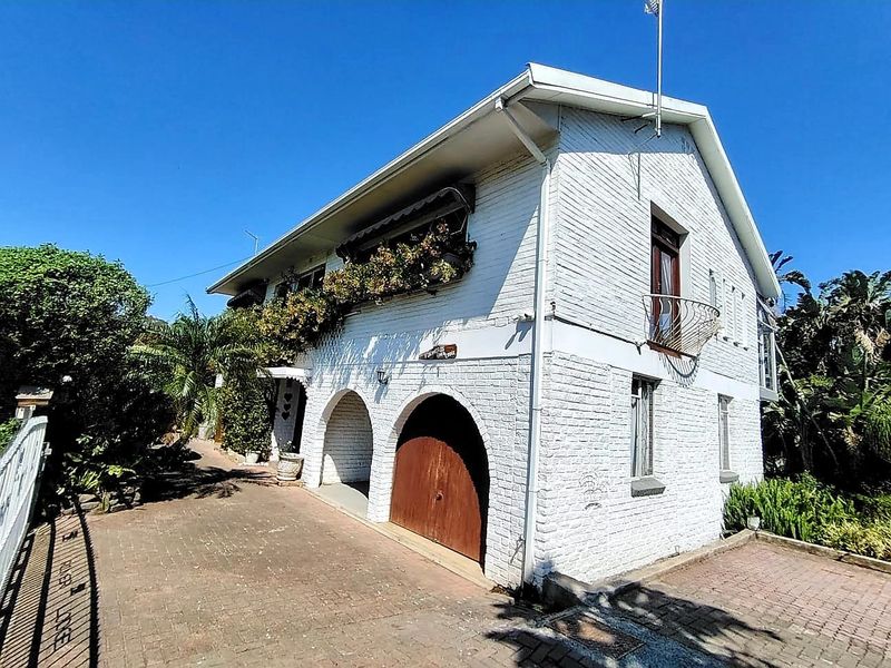 6 Bedroom House for Sale in Abbotsford - Photo 3