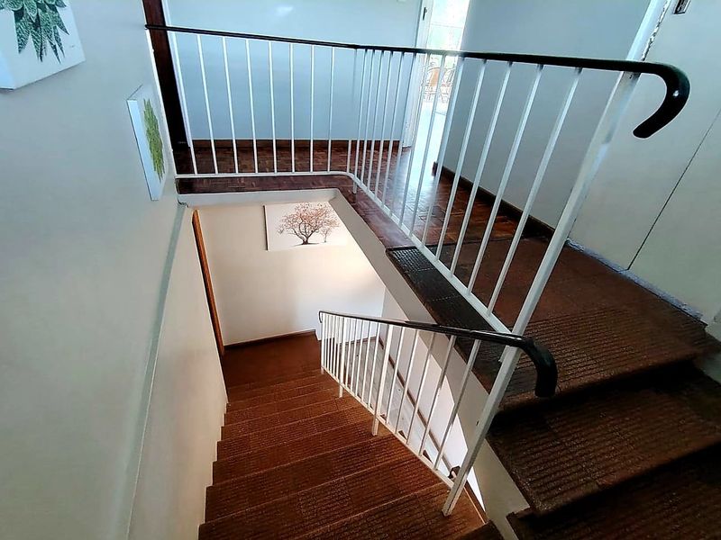 6 Bedroom House for Sale in Abbotsford - Photo 10