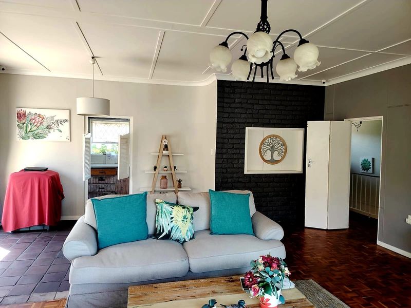 6 Bedroom House for Sale in Abbotsford - Photo 8