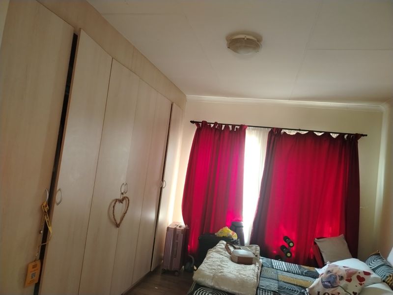 Three bedroom in Brettenwood gardens- Reyno ridge, close to everything you need... - Photo 6