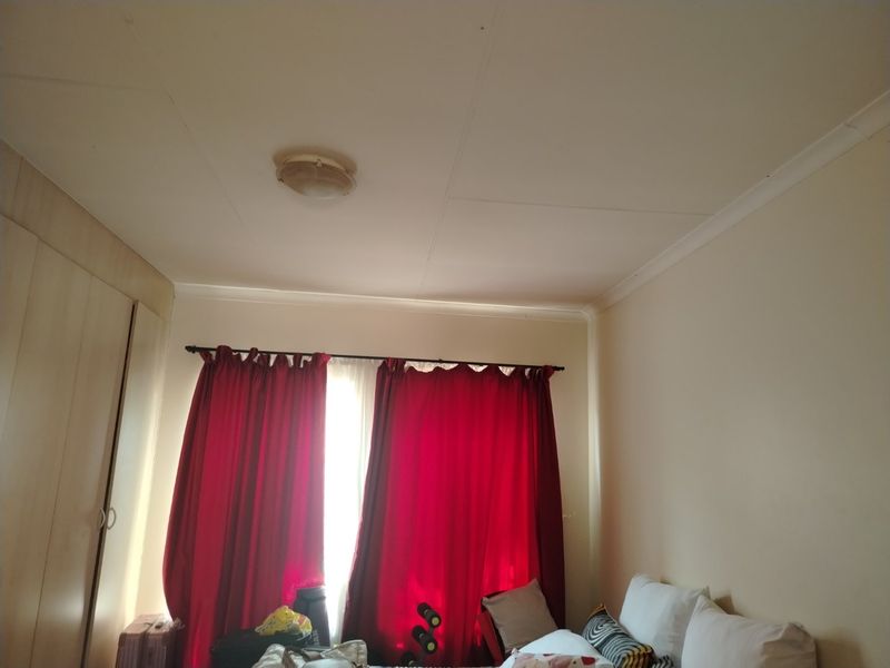 Three bedroom in Brettenwood gardens- Reyno ridge, close to everything you need... - Photo 7