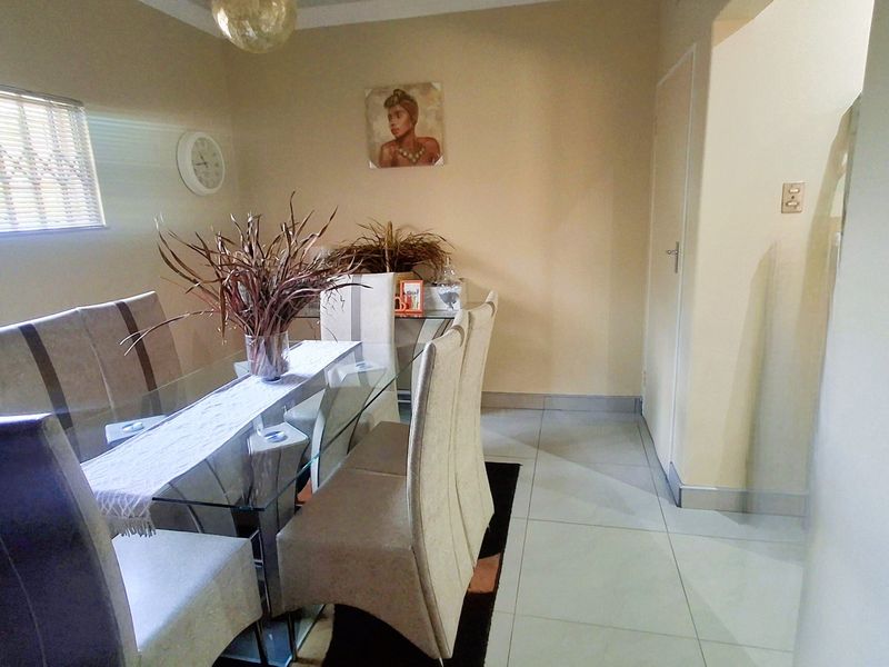 "3-bedroom home in a perfect location on the main road in Sasolburg, within walking distance to schools and all major amenities." - Photo 8