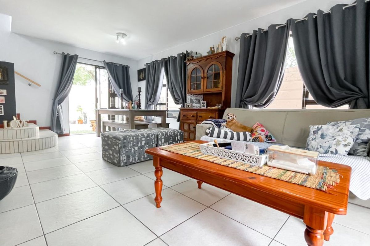 3 bedroom duplex - Photo 2