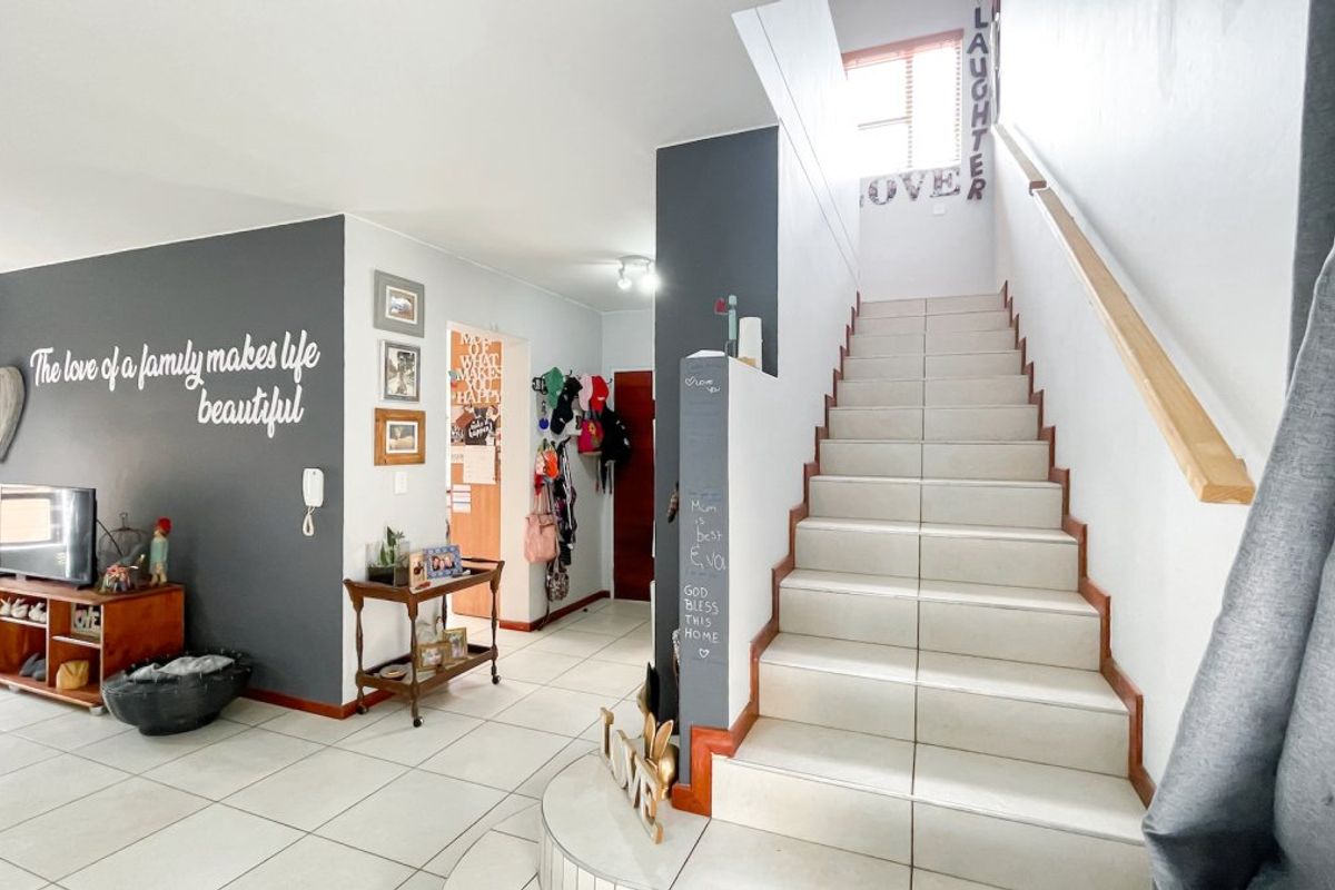 3 bedroom duplex - Photo 3