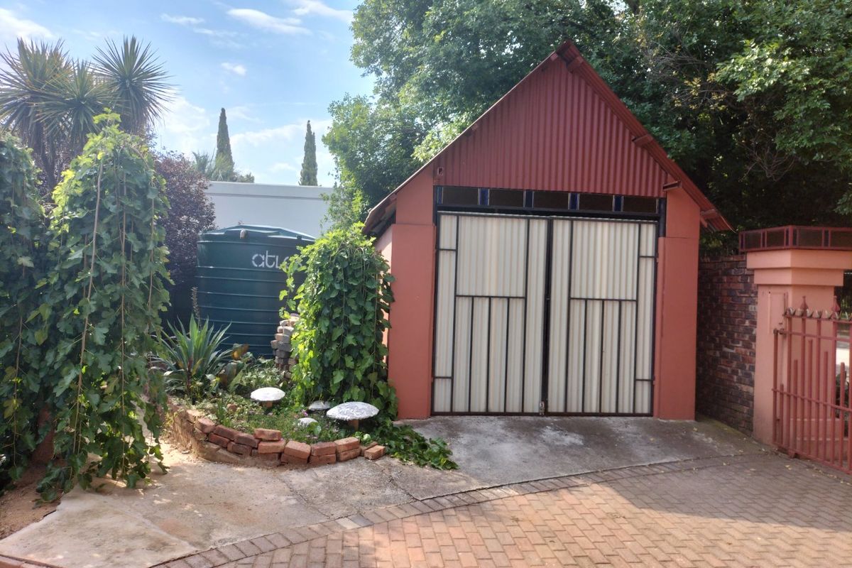Exceptional Investment Opportunity in Adamayview, Klerksdorp – Rental Income of Approximately R22 000 per Month - Photo 4