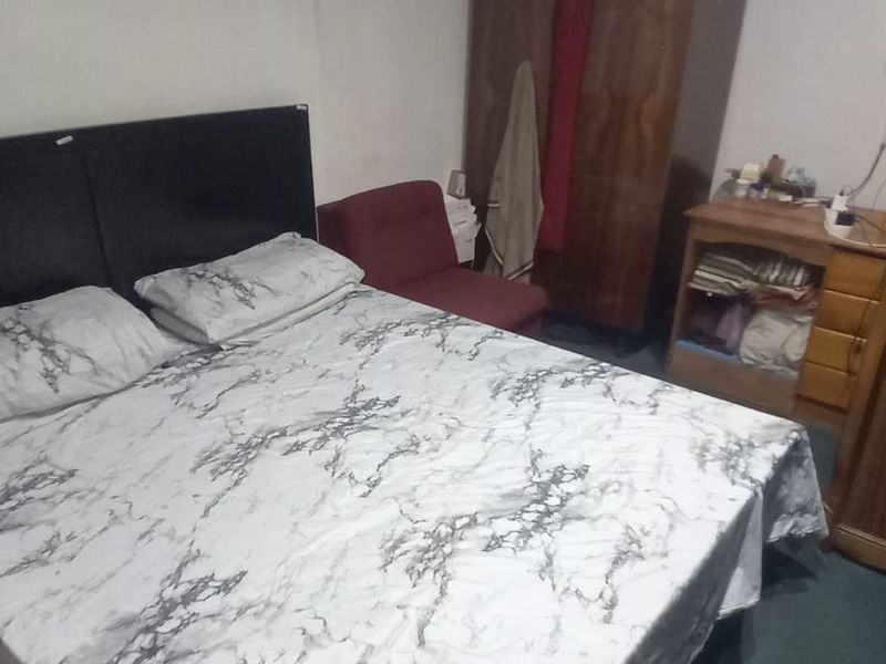 Start-up family home in Melton Rose  - Photo 9