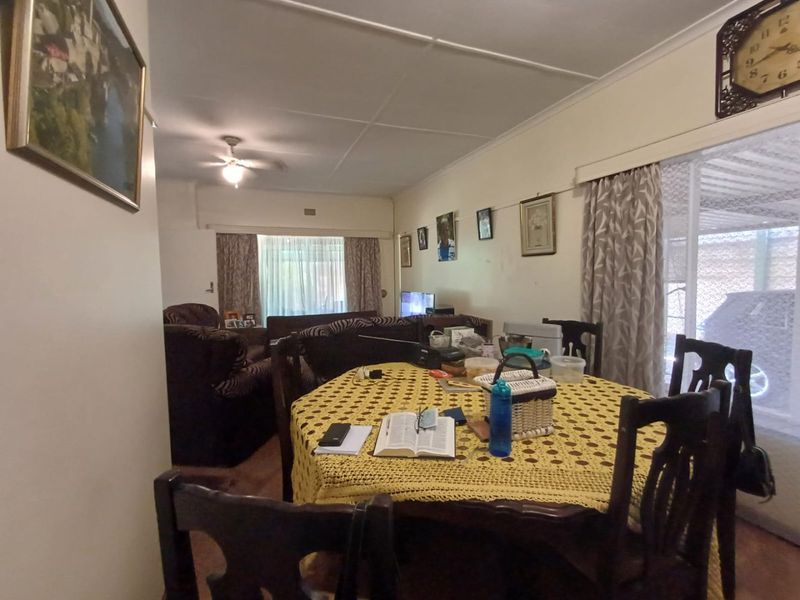 Spacious 3-Bedroom Family Home for Sale in Stilfontein Ext 4 - Photo 9