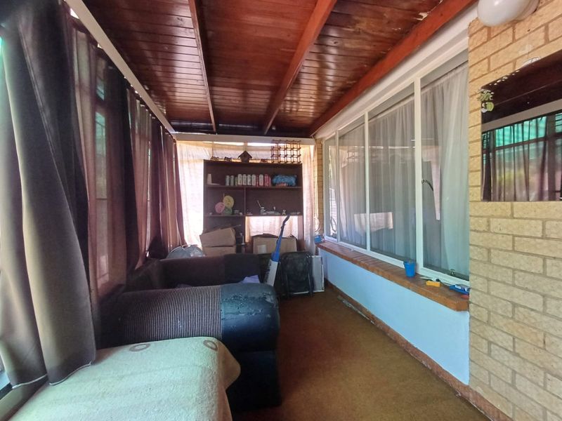 Spacious 3-Bedroom Family Home for Sale in Stilfontein Ext 4 - Photo 6