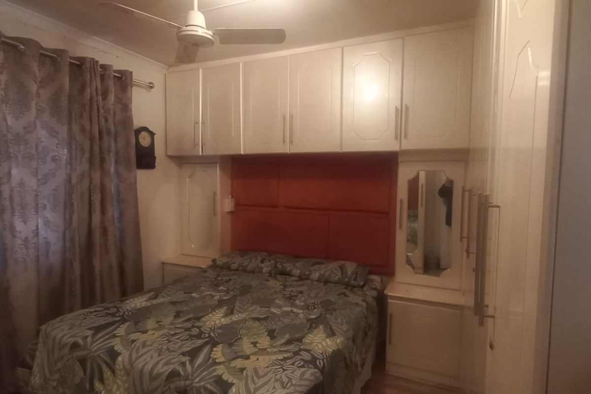 A Stunning 3-Bedroom Family Home – Perfect for starting a creche with everything in place. - Photo 5