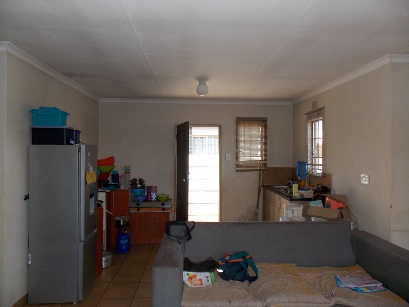 3 Bedroom House for Sale - Photo 3