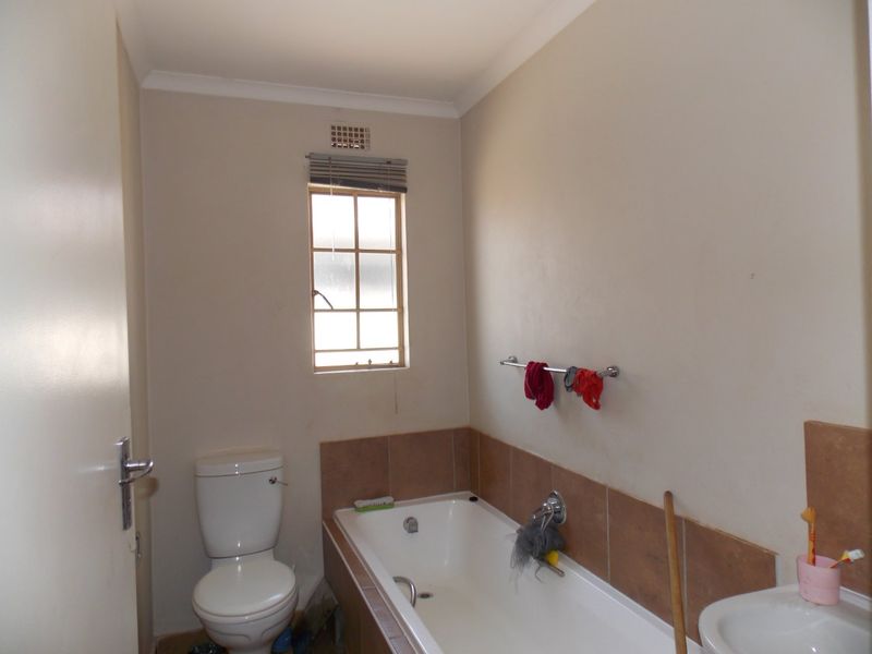 3 Bedroom House for Sale - Photo 10