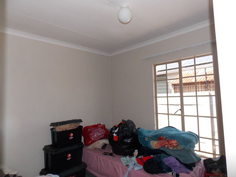 3 Bedroom House for Sale - Photo 9